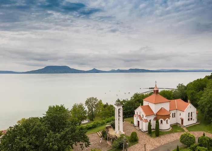 In 45324 Balatonmáriafürdő
